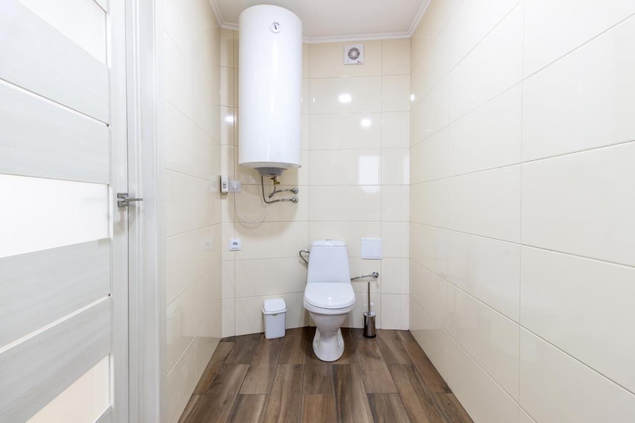 City Center Vip Studio Apartment Lviv Bagian luar foto