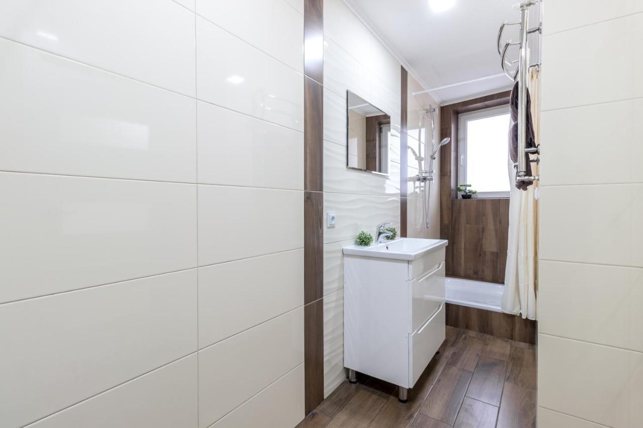 City Center Vip Studio Apartment Lviv Bagian luar foto